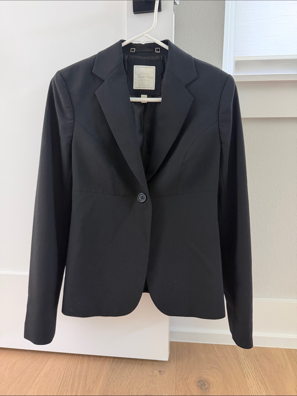 The Limited Black Single-Button Women's Blazer - Tailored Work Jacket